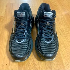 Brooks Men's Beast 16 Black Silver Running Shoes